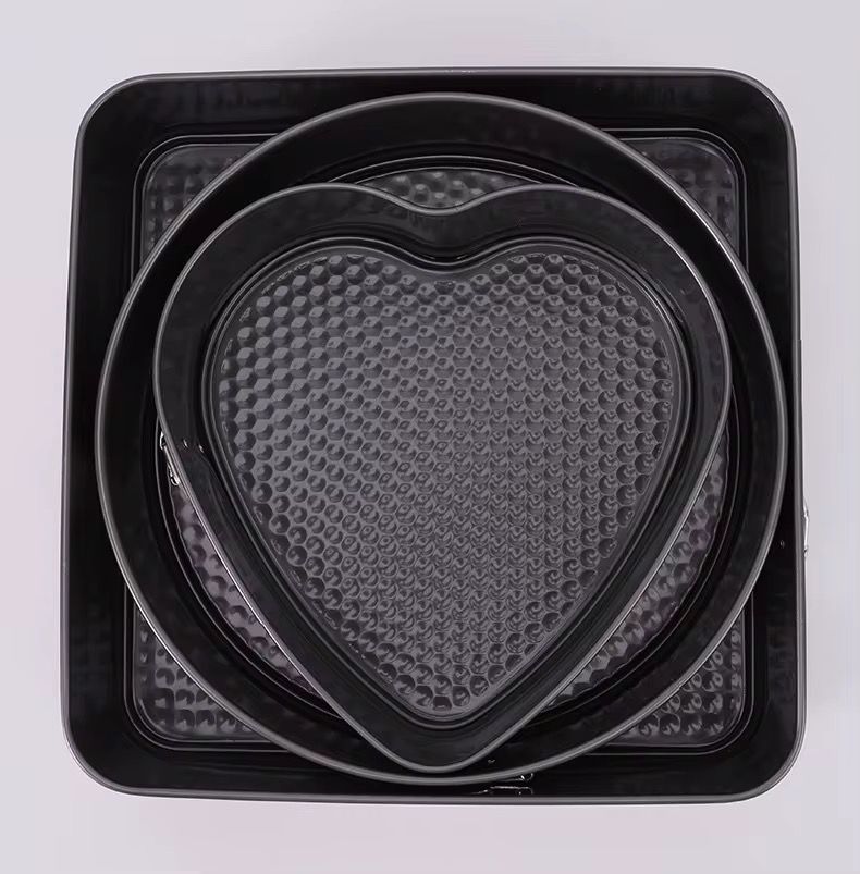 Set 3 Tăvi de Copt Antiaderente cu Inel Detașabil – Rotundă, Dreptunghiulară și Inimă